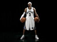 FBsports-当传奇超越期待，拉梅洛·鲍尔在总决赛的接管之夜，活塞轻取掘金书写新篇