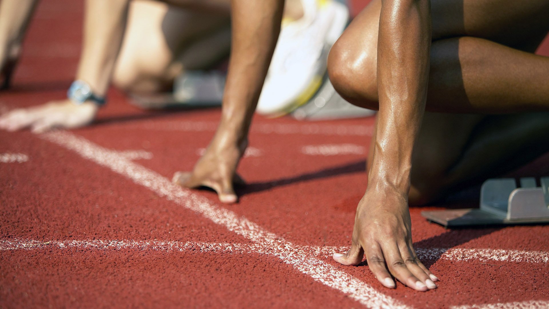 北欧童话险胜沙漠雄狮,恩佐·费尔南德斯在世界排名争夺战中接管比赛