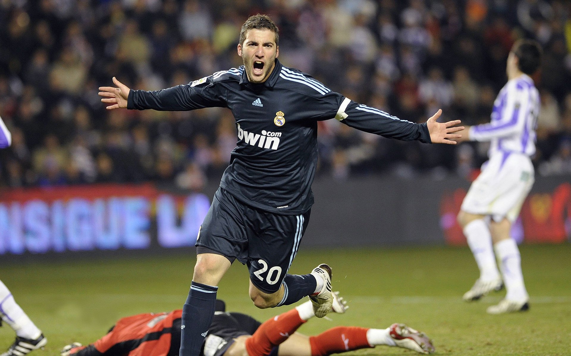 文班亚马末节风暴，当未来在斯台普斯提前降临