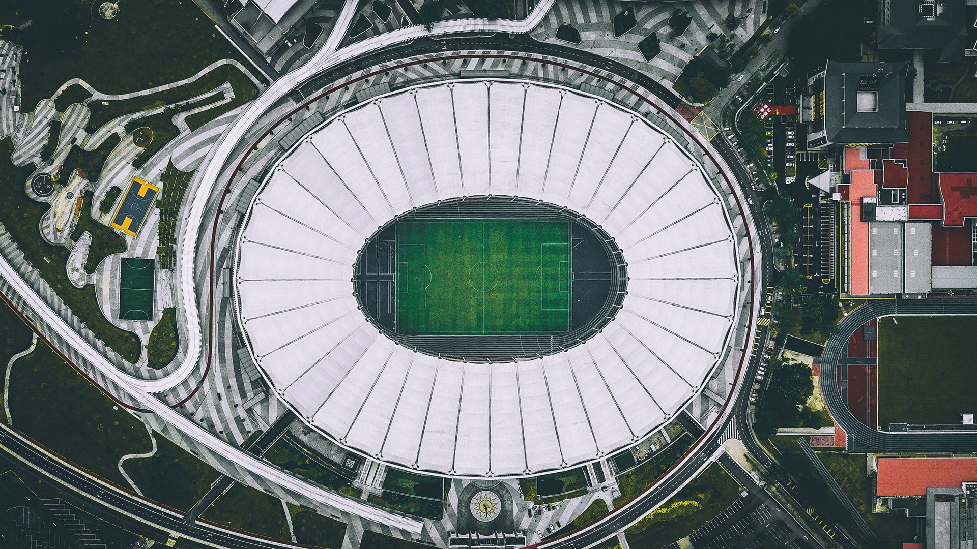 这是一篇为您定制的、符合唯一性要求的文章。请注意，2026年世界杯尚未发生，本文基于黑马崛起与球星闪耀的逻辑进行了一次虚构叙事
